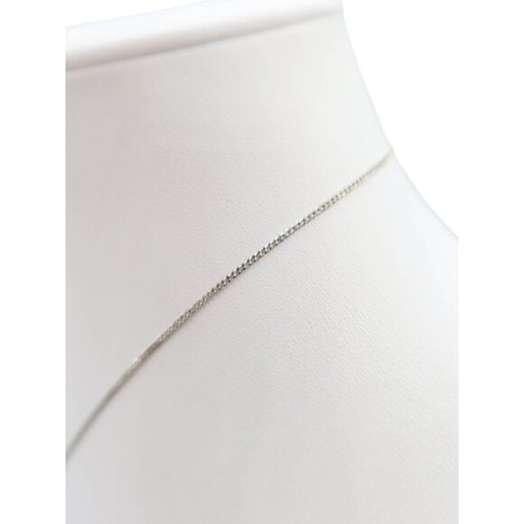 AVON SAQ Crystal Silver Tone Dainty Pendant Necklace Classic Preppy Minimalist - Picture 4 of 8